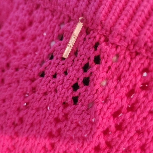 MISA Los Angeles crochet set - Picture 4 of 6